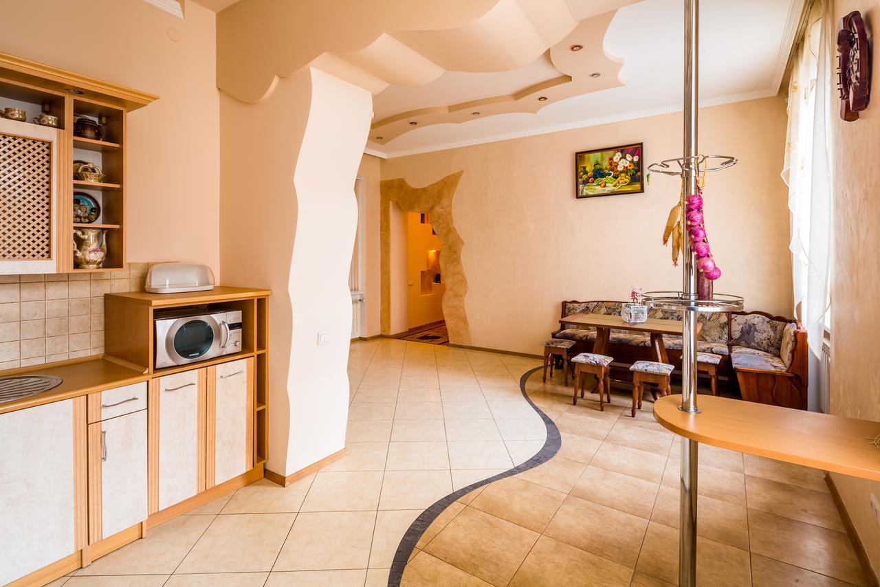 Alfa Apartments Rynok Square 30 Lemberg Exterior foto