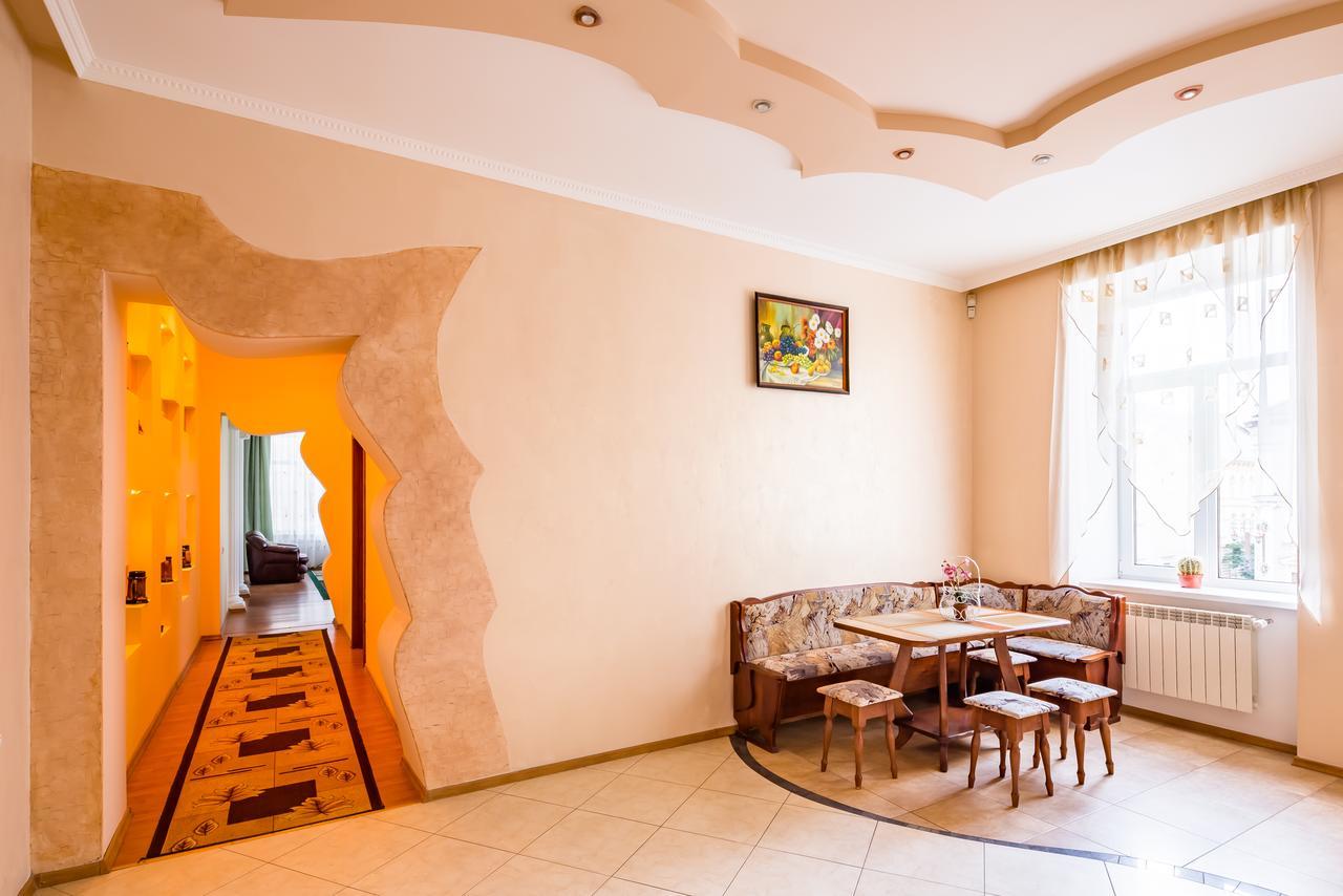 Alfa Apartments Rynok Square 30 Lemberg Exterior foto